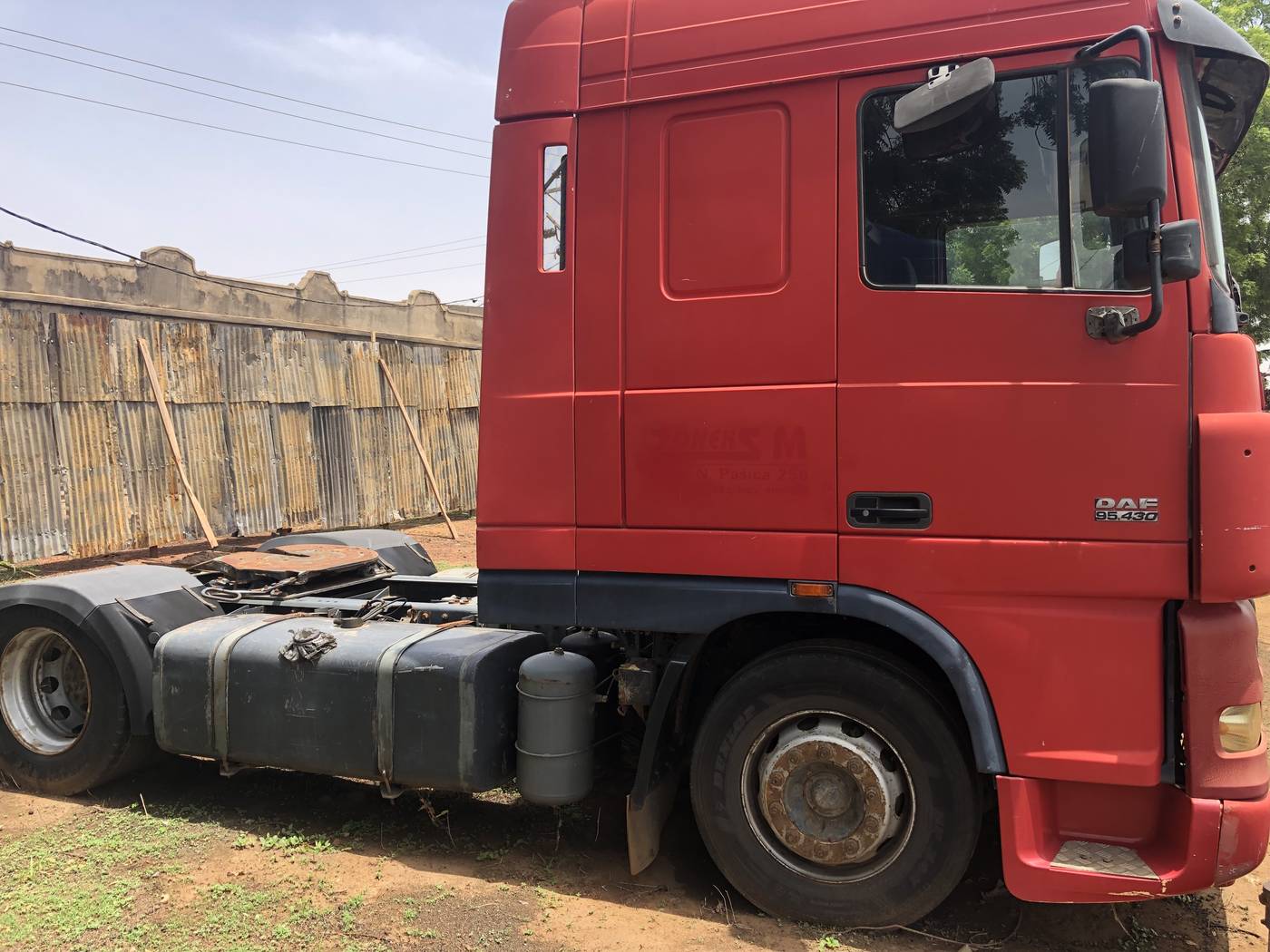 DAF XF95.430 tractor unit at Bazuwa Motors yard